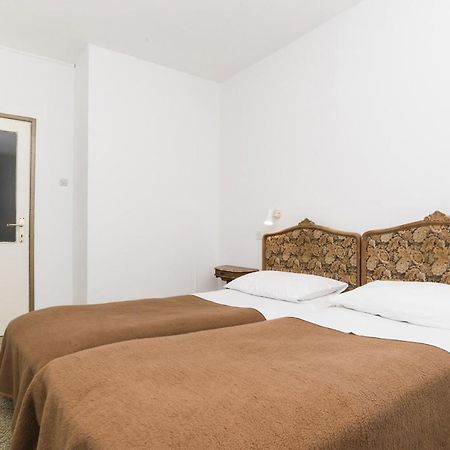 Guest House Adriatic Umag Exterior photo