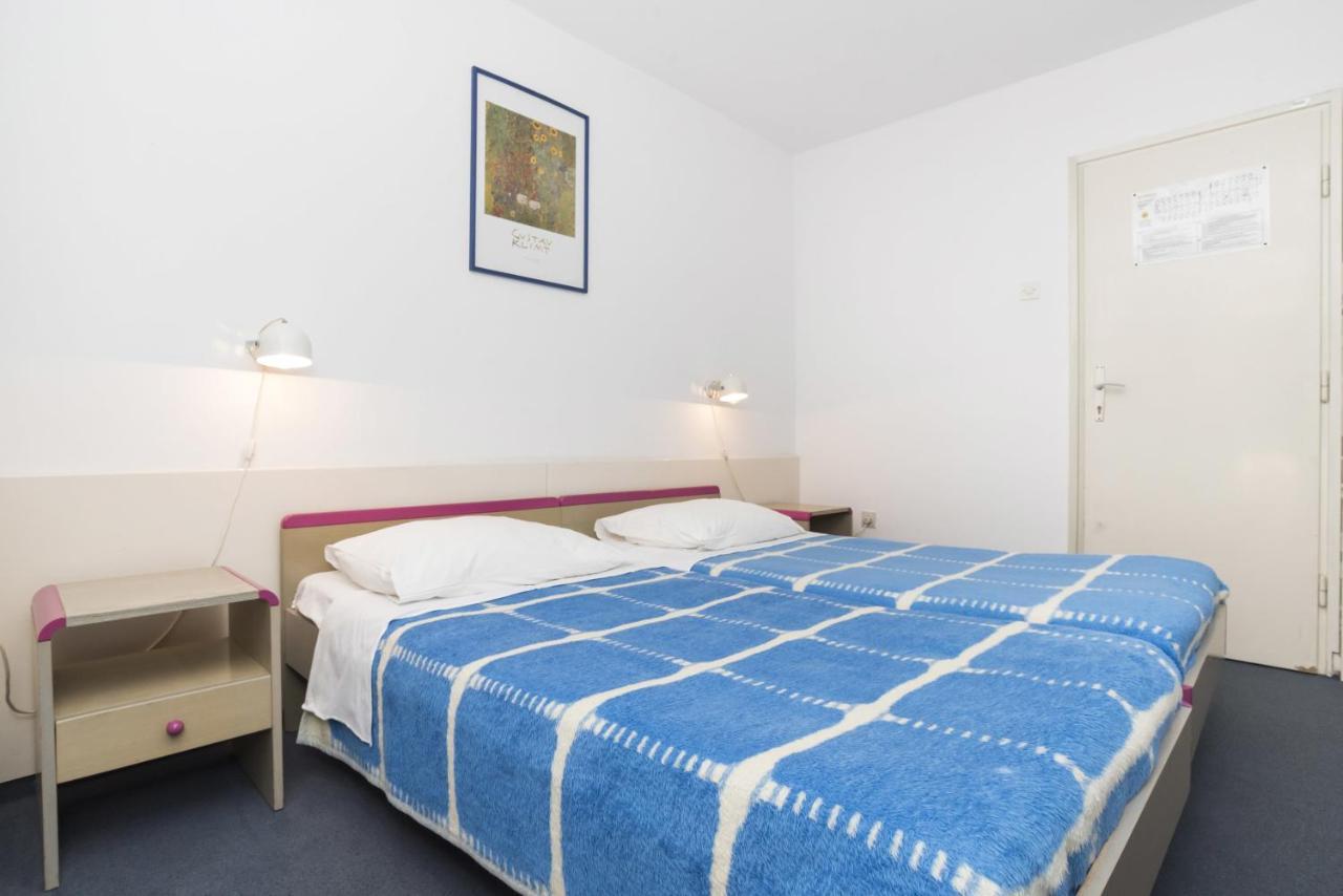 Guest House Adriatic Umag Exterior photo
