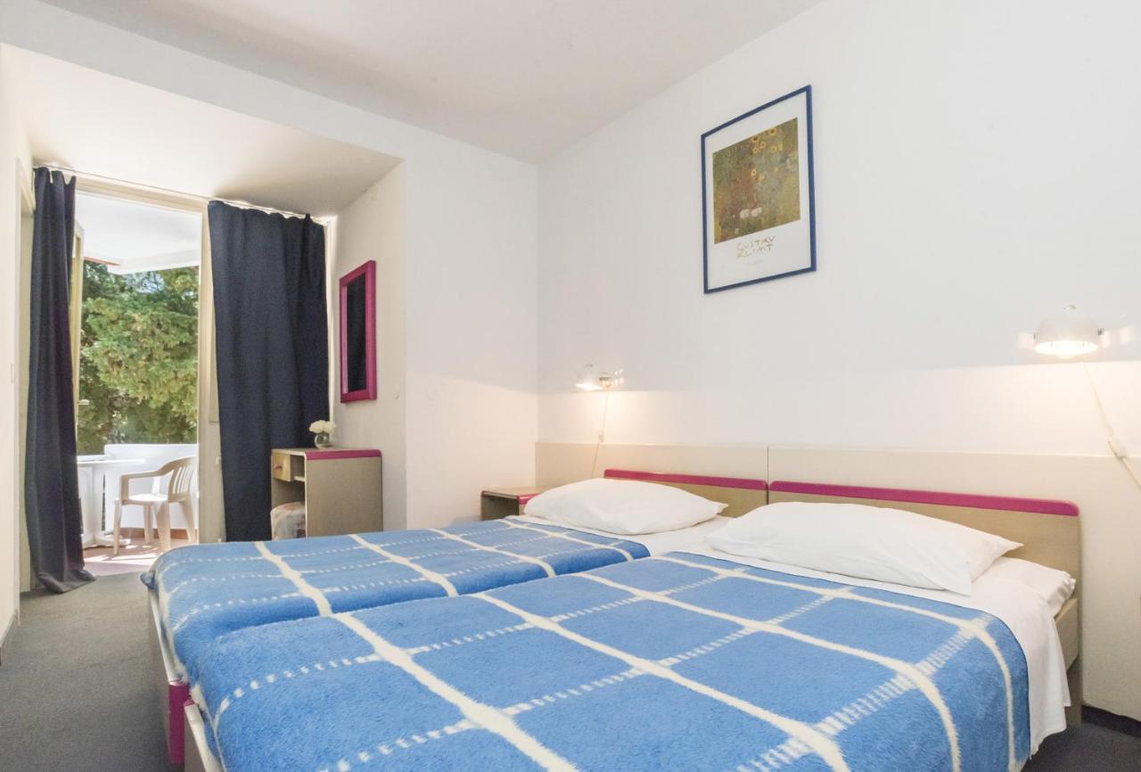 Guest House Adriatic Umag Exterior photo