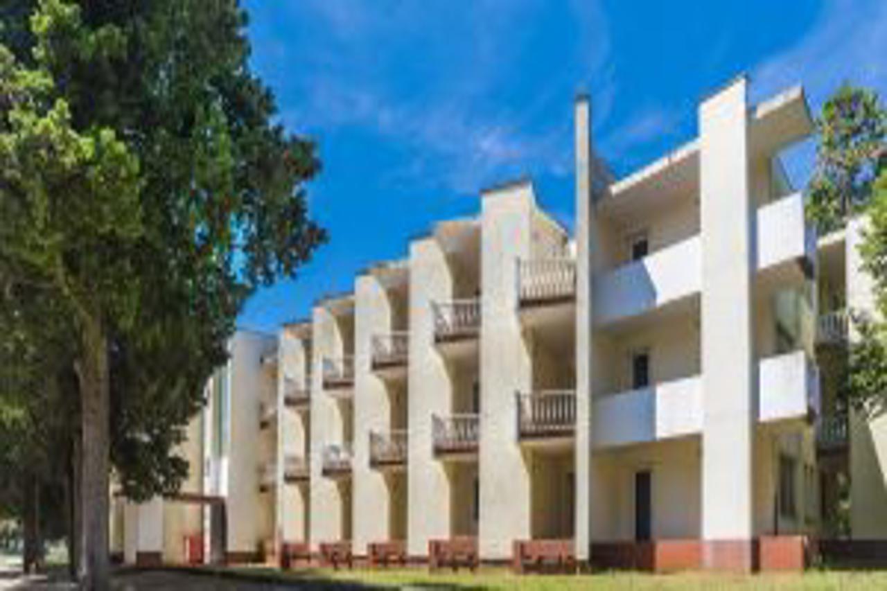 Guest House Adriatic Umag Exterior photo